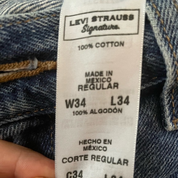 Levi Strauss blue jeans regular fit. Size 34x34 mens. Great condition 100 cotton - Picture 4 of 5